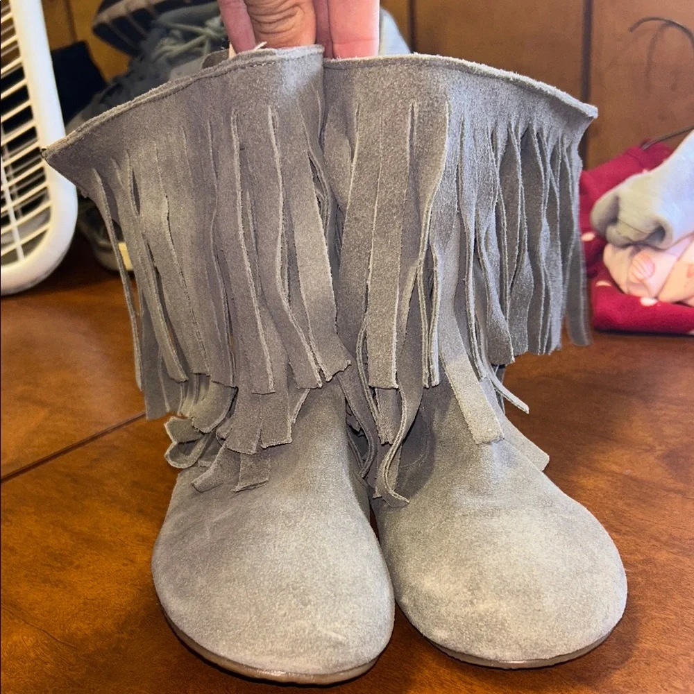 Monkey Feet Suede Fringe Kids Boots in Gray
